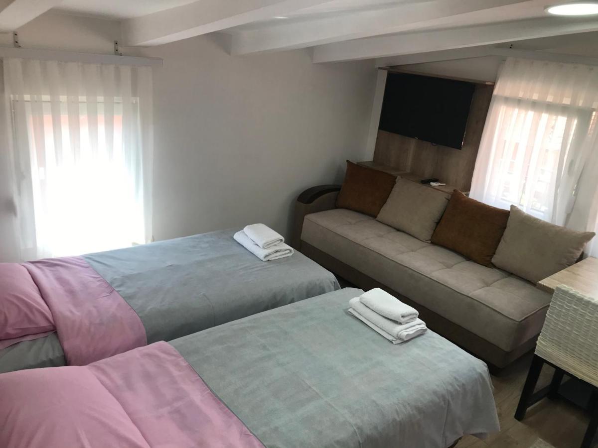 Centar Bruno Apartment Нови пазар Екстериор снимка
