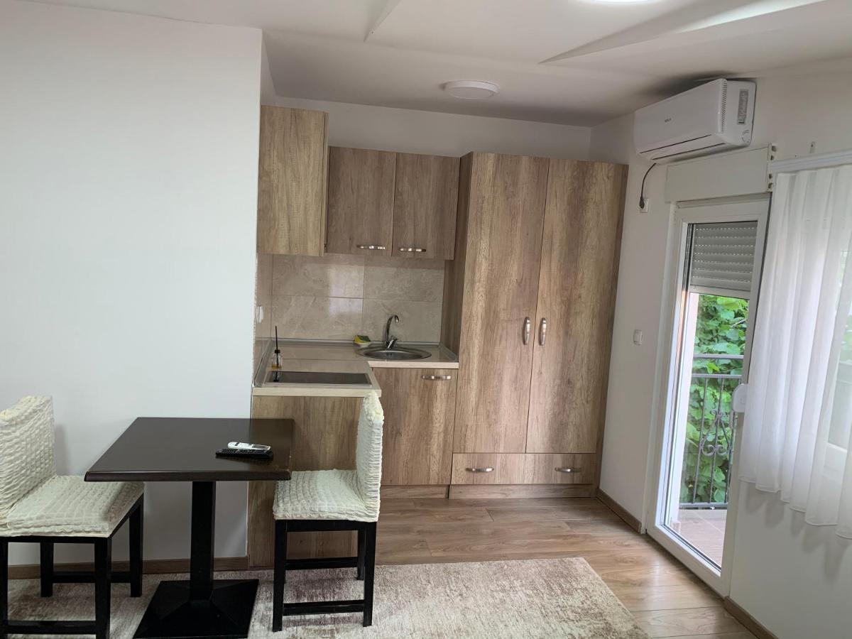 Centar Bruno Apartment Нови пазар Екстериор снимка